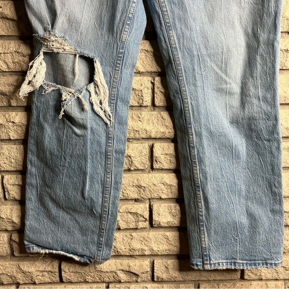 Abercrombie & Fitch Ultra High Rise 90s Straight Jean - Picture 3 of 7